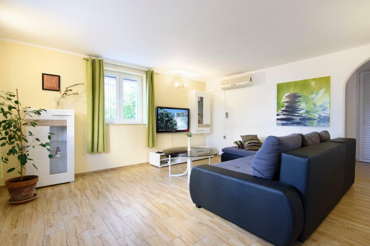 Apartment Relja Zadar Exteriör bild