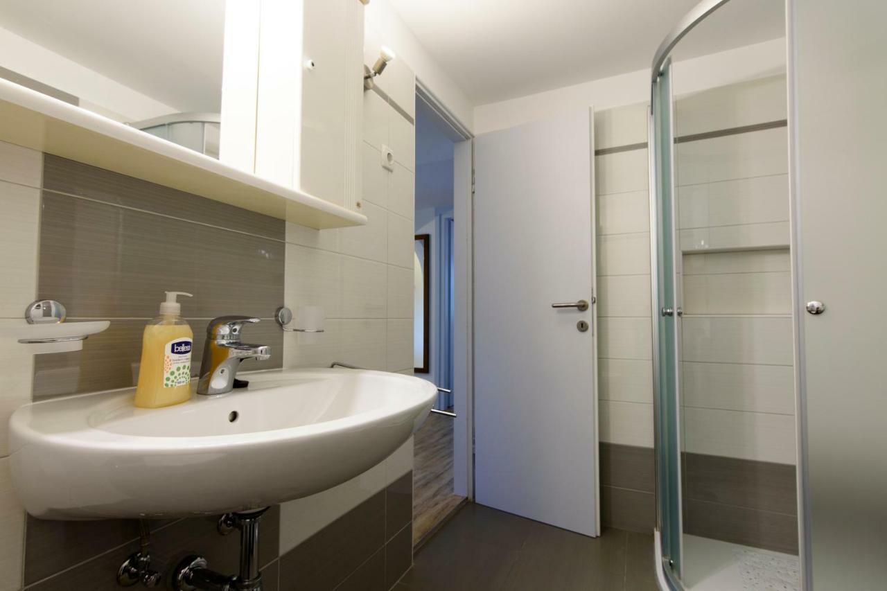 Apartment Relja Zadar Exteriör bild